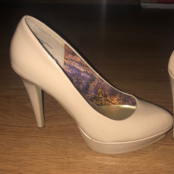 Madden Girl Nude Pump - Picture 2 of 3